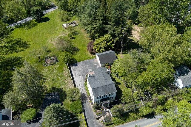 1426 W STRASBURG RD, West Chester, PA 19382
