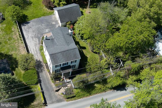 1426 W STRASBURG RD, West Chester, PA 19382