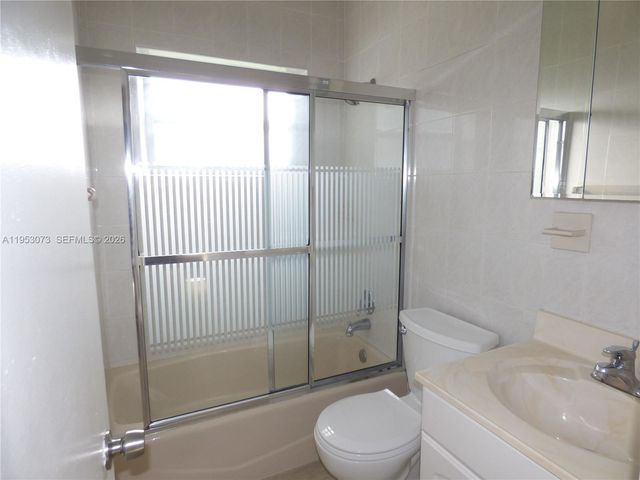 2148 NE 182nd St, North Miami Beach, FL 33162