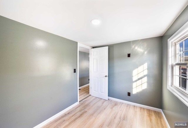 9 Helen Drive, Moonachie, NJ 07074