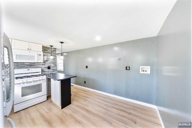 9 Helen Drive, Moonachie, NJ 07074