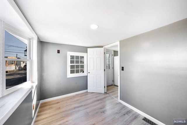 9 Helen Drive, Moonachie, NJ 07074