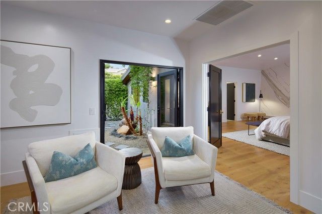 333 Milford Drive, Corona Del Mar (newport Beach), CA 92625