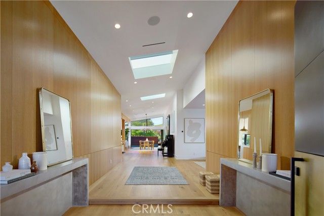 333 Milford Drive, Corona Del Mar (newport Beach), CA 92625