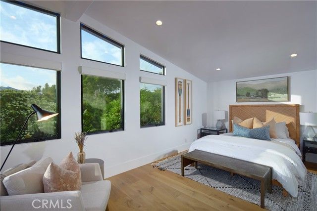 333 Milford Drive, Corona Del Mar (newport Beach), CA 92625