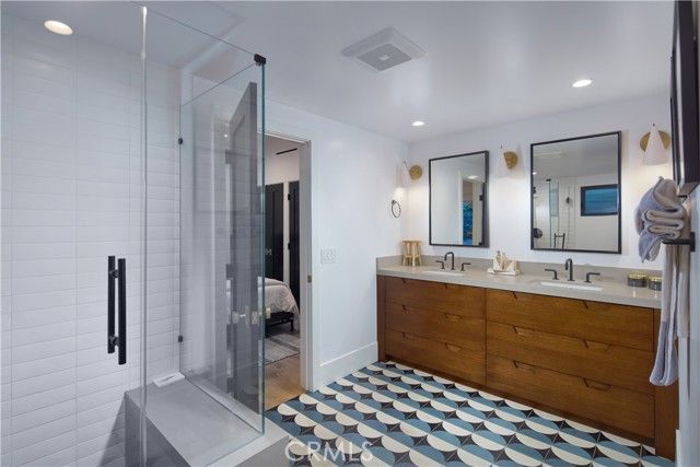 333 Milford Drive, Corona Del Mar (newport Beach), CA 92625