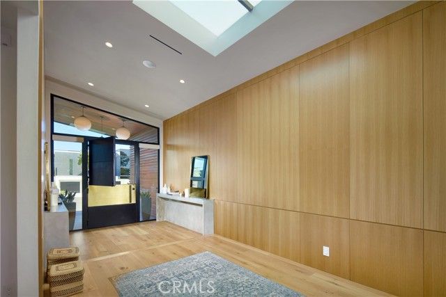 333 Milford Drive, Corona Del Mar (newport Beach), CA 92625