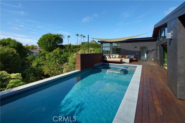 333 Milford Drive, Corona Del Mar (newport Beach), CA 92625