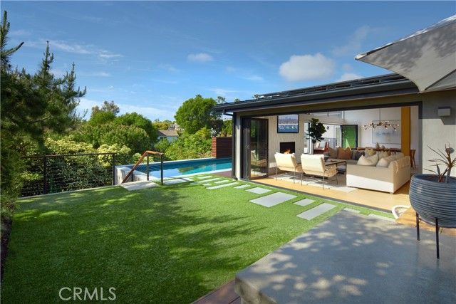 333 Milford Drive, Corona Del Mar (newport Beach), CA 92625