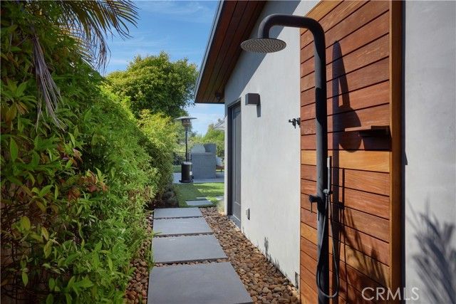 333 Milford Drive, Corona Del Mar (newport Beach), CA 92625