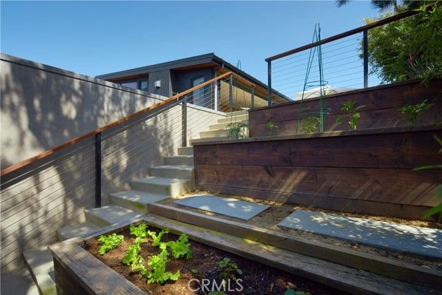 333 Milford Drive, Corona Del Mar (newport Beach), CA 92625