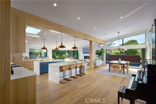 333 Milford Drive, Corona Del Mar (newport Beach), CA 92625