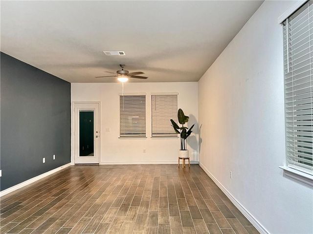 11812 Offaly DR, Austin, TX 78754