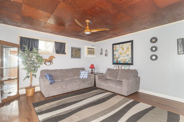 3921 N 200 W, Greenfield, IN 46140