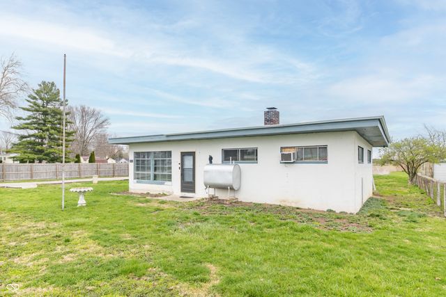 3921 N 200 W, Greenfield, IN 46140