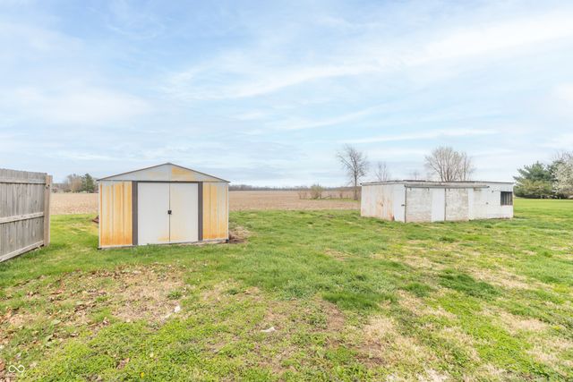 3921 N 200 W, Greenfield, IN 46140