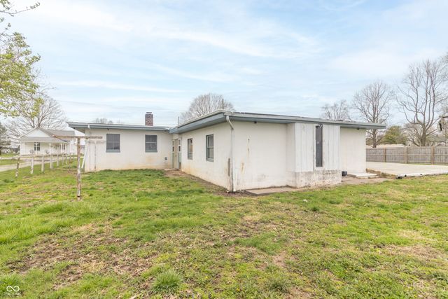 3921 N 200 W, Greenfield, IN 46140