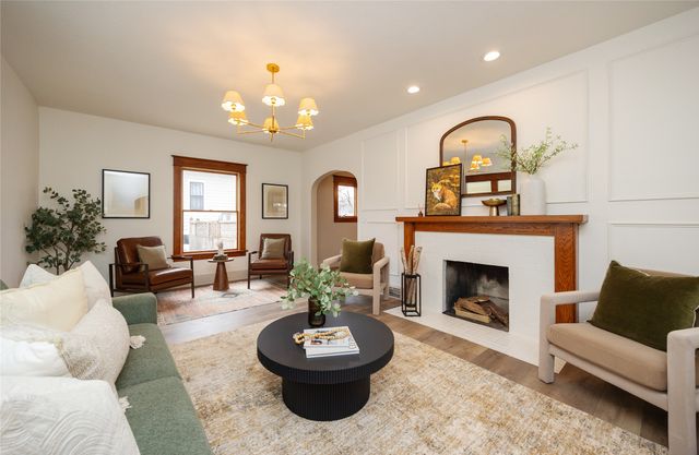 1236 43rd Street, Des Moines, IA 50311