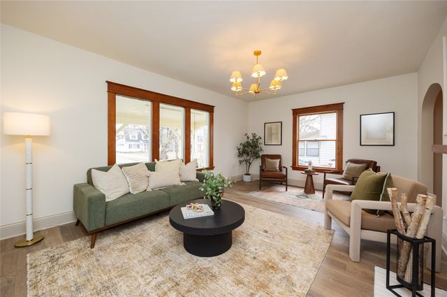 1236 43rd Street, Des Moines, IA 50311