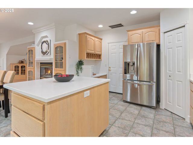 2360 DALE Ave, Eugene, OR 97408