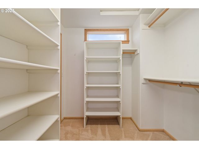 2360 DALE Ave, Eugene, OR 97408