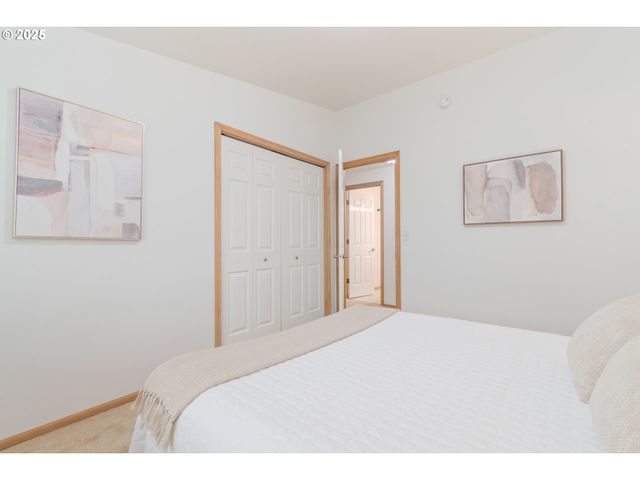 2360 DALE Ave, Eugene, OR 97408