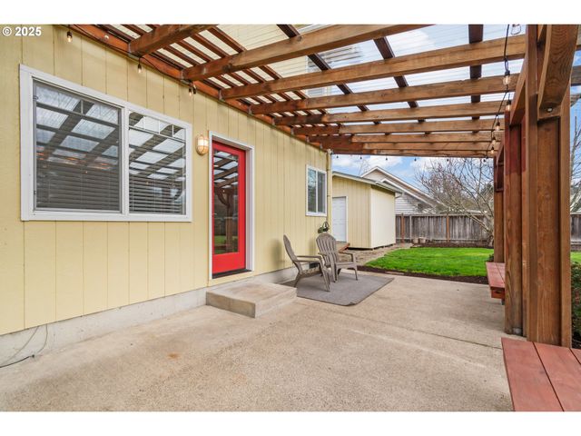 2360 DALE Ave, Eugene, OR 97408