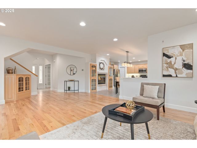 2360 DALE Ave, Eugene, OR 97408