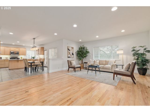 2360 DALE Ave, Eugene, OR 97408