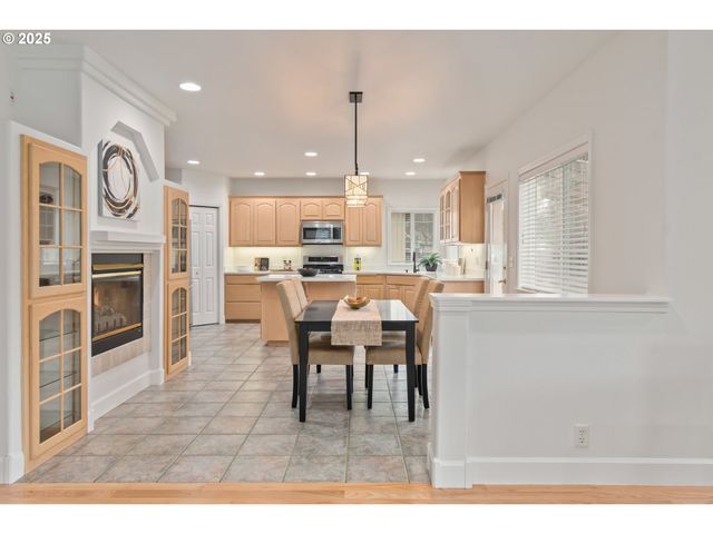 2360 DALE Ave, Eugene, OR 97408