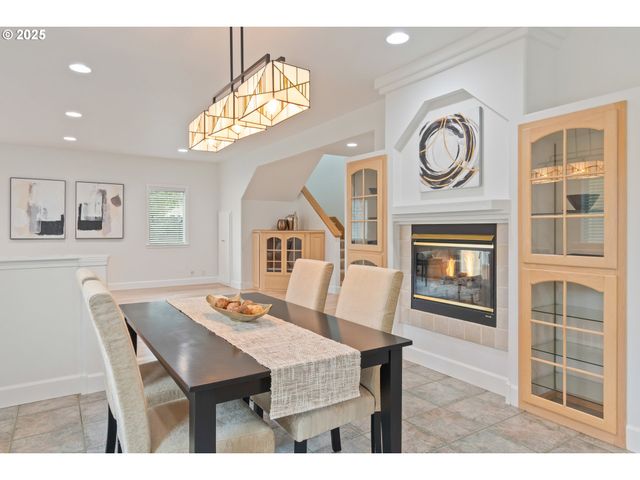 2360 DALE Ave, Eugene, OR 97408