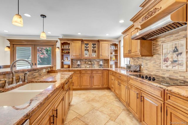 481 Bayport Avenue, Bayport, NY 11705
