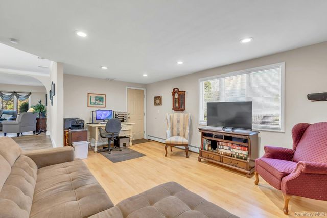 481 Bayport Avenue, Bayport, NY 11705