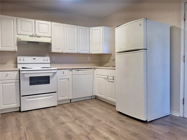405 Canterbury Dr, Corpus Christi, TX 78412
