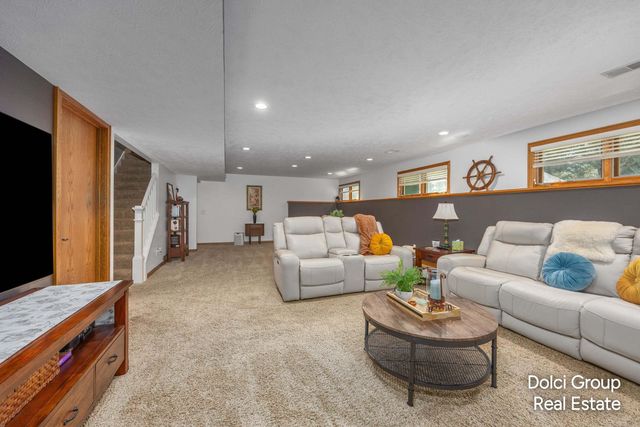 2538 Danton Drive SW, Wyoming, MI 49519