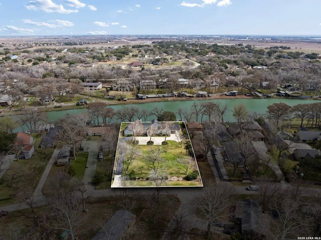 2319 Terminal Loop, Mcqueeney, TX 78123