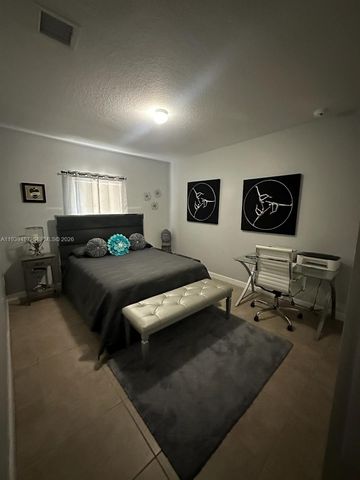 11382 SW 242nd St, Homestead, FL 33032