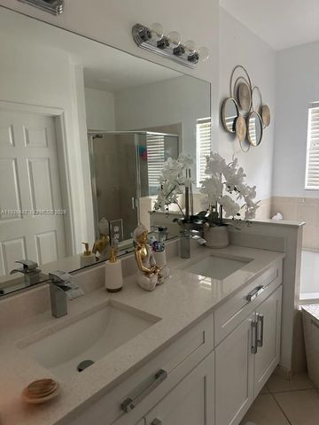 11382 SW 242nd St, Homestead, FL 33032