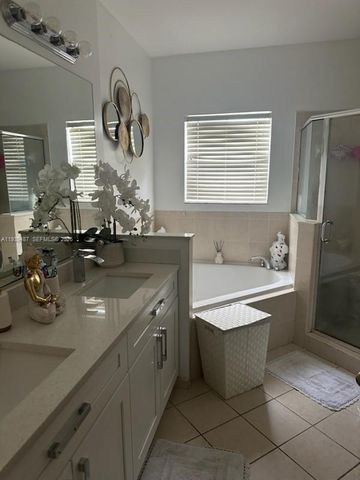 11382 SW 242nd St, Homestead, FL 33032