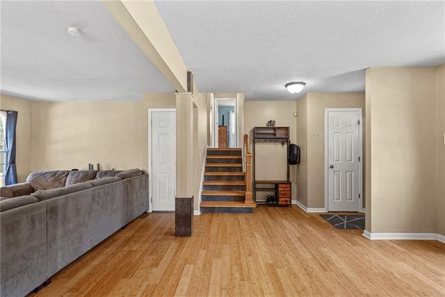1600 SW 24th Street, Blue Springs, MO 64015