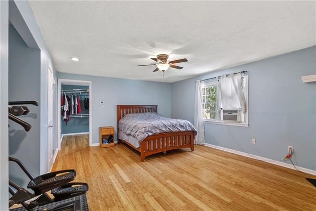 1600 SW 24th Street, Blue Springs, MO 64015