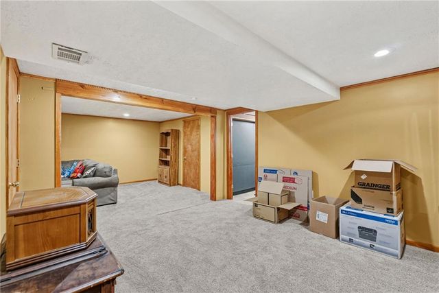 1600 SW 24th Street, Blue Springs, MO 64015