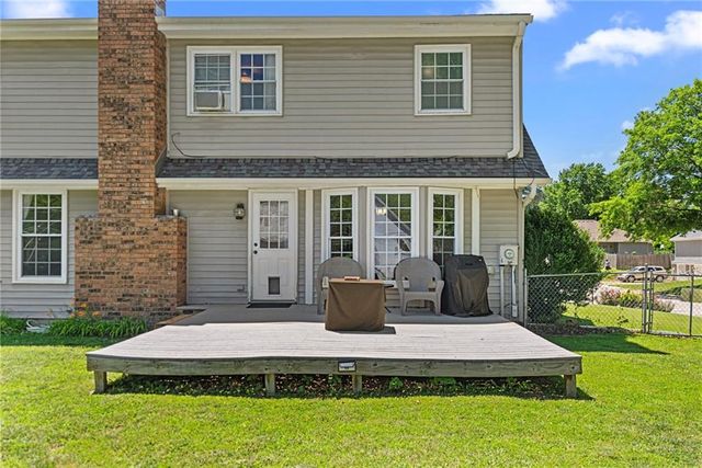 1600 SW 24th Street, Blue Springs, MO 64015