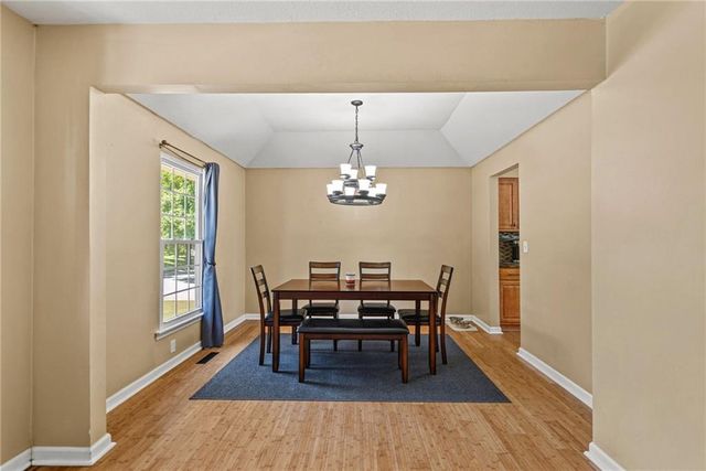 1600 SW 24th Street, Blue Springs, MO 64015
