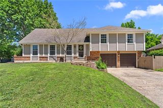 1600 SW 24th Street, Blue Springs, MO 64015