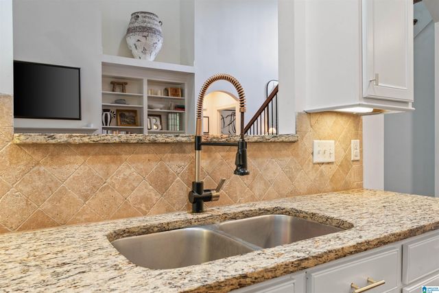 3957 HADDON CIRCLE, Hoover, AL 35226