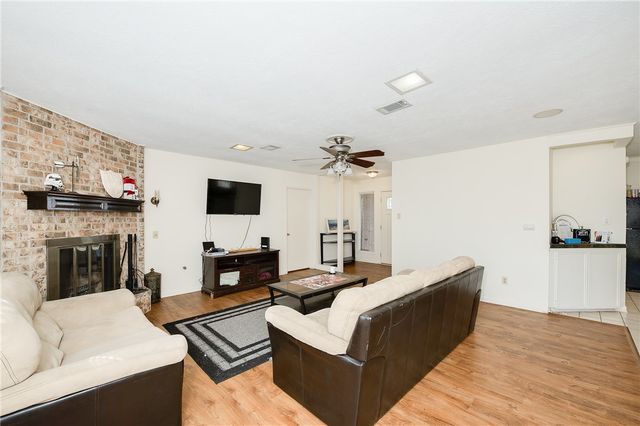 3003 Pierre Place, College Station, TX 77845