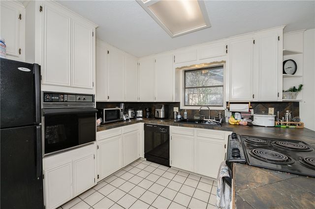 3003 Pierre Place, College Station, TX 77845