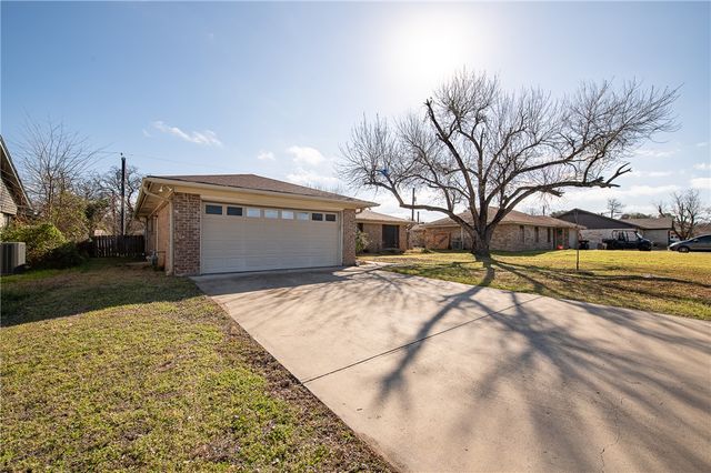 3003 Pierre Place, College Station, TX 77845