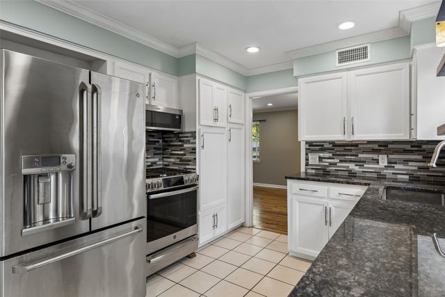 703 S Weatherred Drive, Richardson, TX 75080